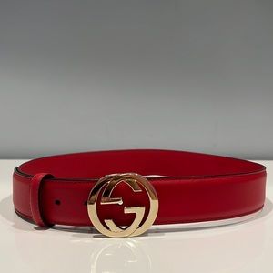 Red Women’s Gucci Belt